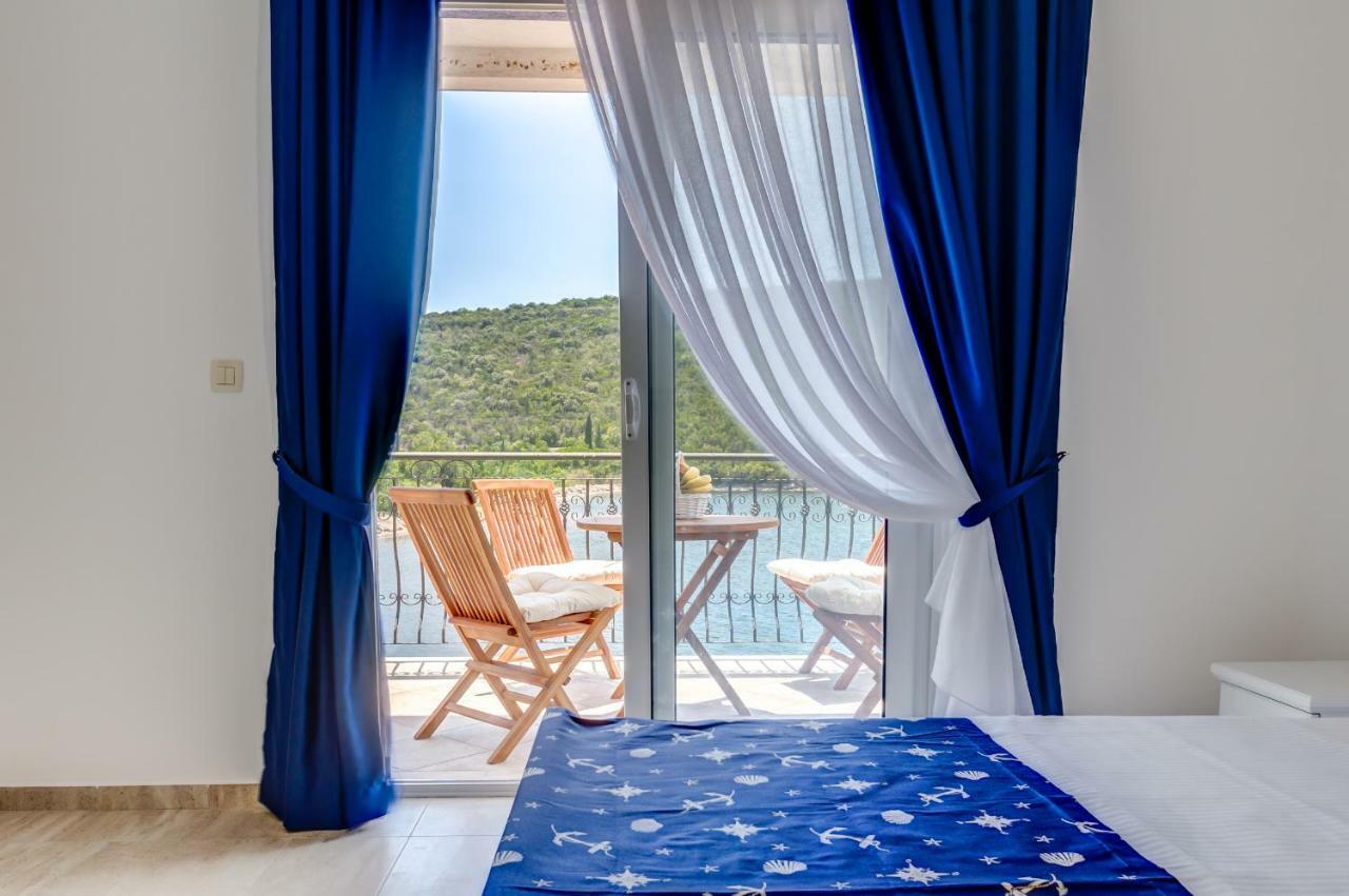 Villa San Apartments Tivat Kültér fotó