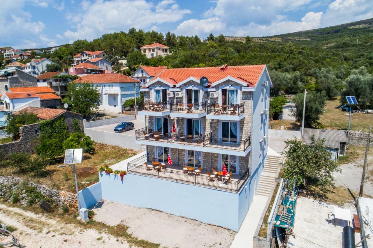 Villa San Apartments Tivat Kültér fotó
